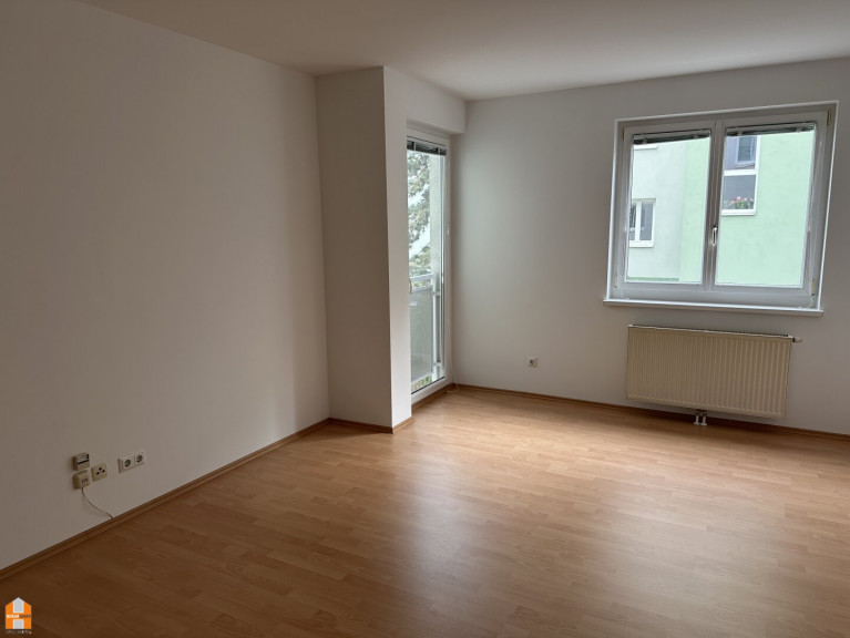 Wohnung - 2700, Wiener Neustadt - Wr. Neustadt, Pernerstorferstraße,   3 Zimmer Wohnung