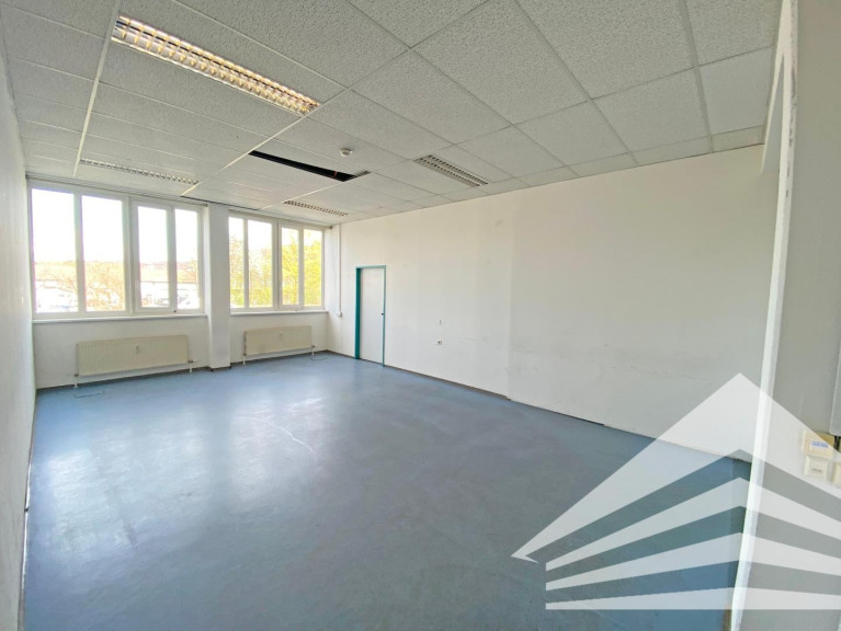 Büro / Praxis - 4020, Linz - Günstige Bürofläche mit Seminarräumen und Lager Nähe Industriezeile!