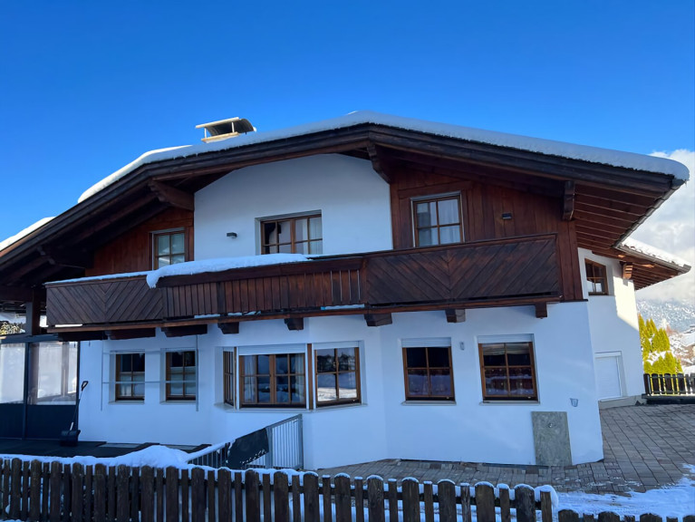 Haus - 6091, Götzens - Traditionelles Mehrfamilienhaus mit Potenzial