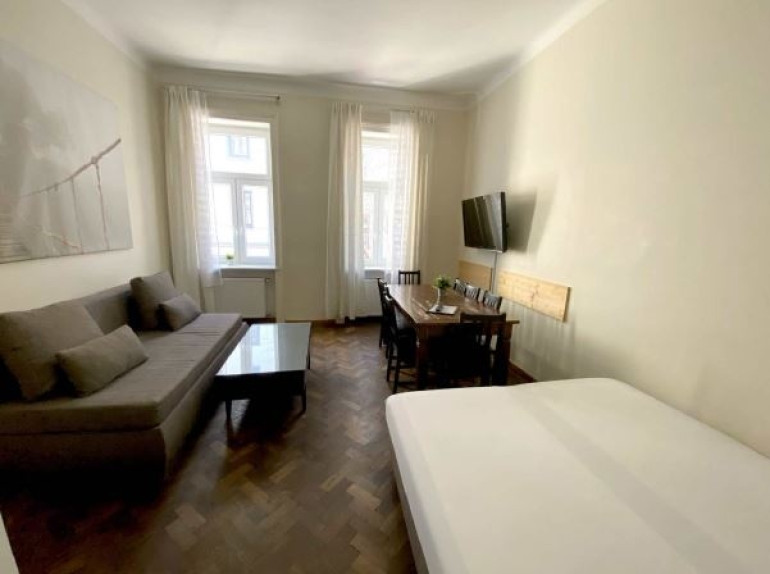 Wohnung - 1150, Wien - 2 Zimmer - Altbau - Schmelz!