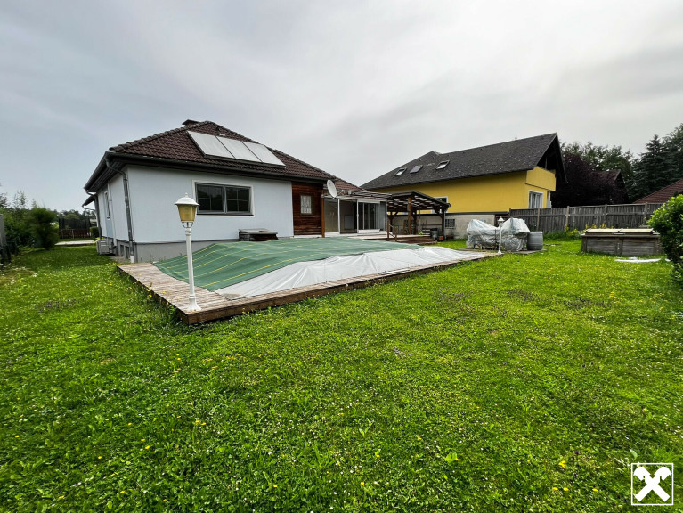 Haus - 3363, Neufurth - Vollunterkellerter Holzriegel-Bungalow in Amstetten-Neufurth samt Garten, Pool & Carport!