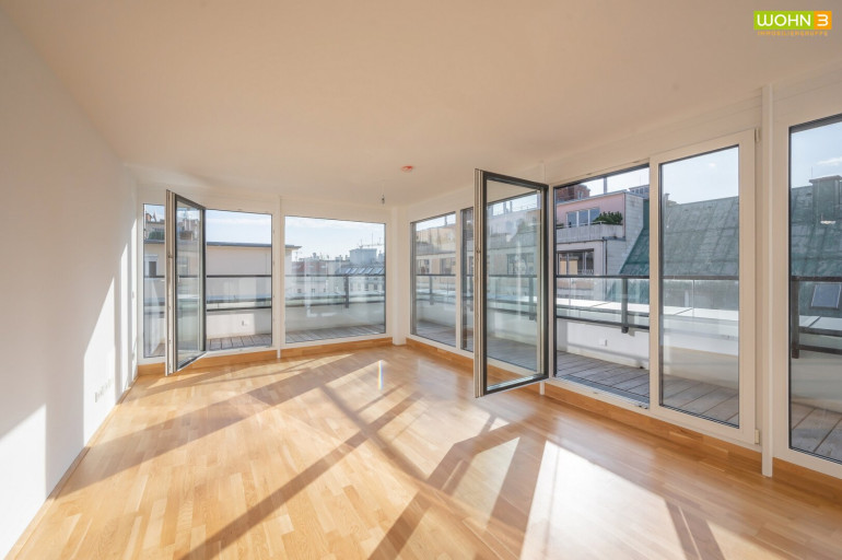 Wohnung - 1200, Wien - NEUER PREIS: Wohnjuwel mit umlaufender Terrasse: lichtdurchflutetes Domizil mit großen Fensterflächen und Ankleidezimmer