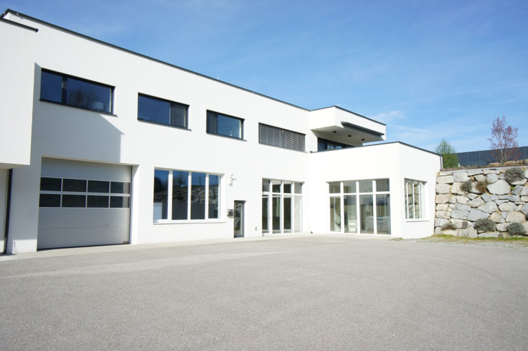 Büro / Praxis - 4291, Lasberg - Moderne Halle + Büro Nähe Freistadt zu mieten  II  neuwertig  II sehr gute Ausstattung  II  Nähe zur S 10
