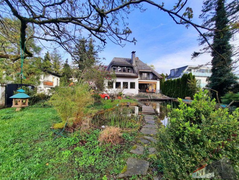 Haus - 5020, Salzburg - Natur- und WohnJUWEL in der Stadt – Ihr Traumhaus mit Schwimmteich
