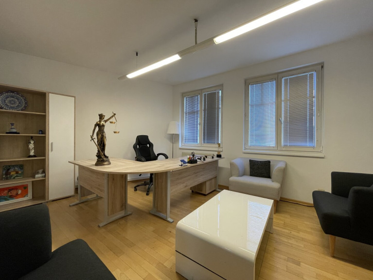 Büro / Praxis - 1130, Wien - Moderne Gewerbeimmobilie in Hietzing - Perfekt für Büro oder Praxis
