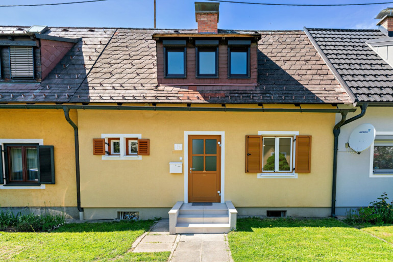 Haus - 9020, Klagenfurt am Wörthersee - Charmantes, frisch renoviertes 76 m² Reihenhaus mit westseitigem Garten (Privatverkauf)