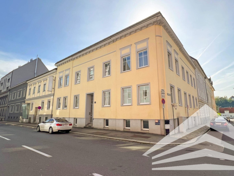 Büro / Praxis - 4040, Linz - 1000 m² Bürofläche in Urfahr mit Mitarbeiterwohnungen zu vermieten!