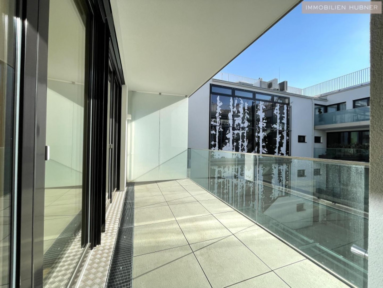 Wohnung - 2340, Mödling - Wohntraum mit 16m² Freifläche in Mödling, Zentrumsnähe + Stellplatz!