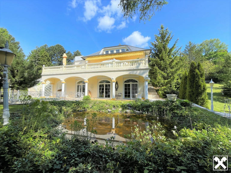 Haus - 2372, Gießhübl - Exklusive Villa am Südhang mit herrlichem Panoramablick auf 1198m² Grund!