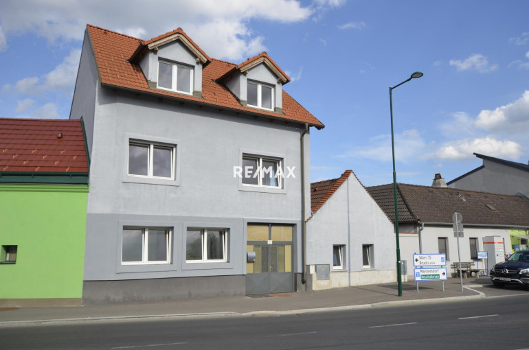 Haus - 2434, Götzendorf an der Leitha - GROSSER WOHNTRAUM mit 2 Wohneinheiten