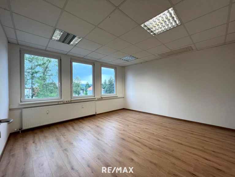 Büro / Praxis - 8053, Graz - Schöne Büroräume mit extra Küche!