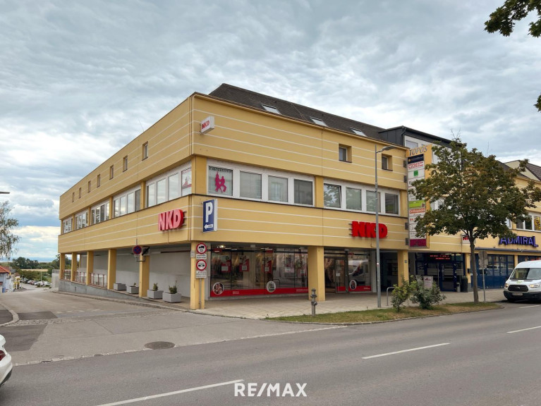 Büro / Praxis - 7100, Neusiedl am See - Großzügige Büro-Praxisräume im Zentrum + Lagerraum