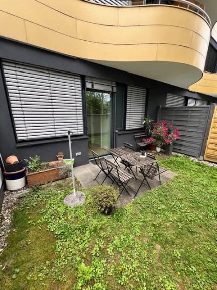 Wohnung - 8020, Graz - 2 Zimmerwohnung mit befestigter Terrasse und geschützten Grünbereich, ideal für Haustiere!