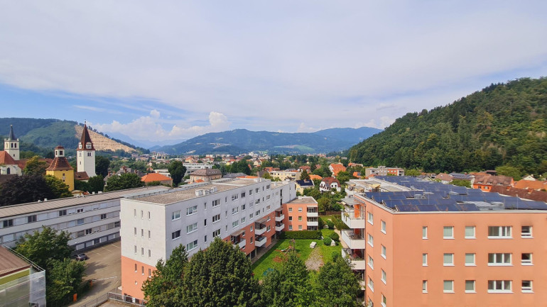 Wohnung - 8700, Leoben - * * *   KAUFANBOT   vorhanden   * * *   Über den Dächern von Leoben sonnige 6-Zimmer-Eigentumswohnung