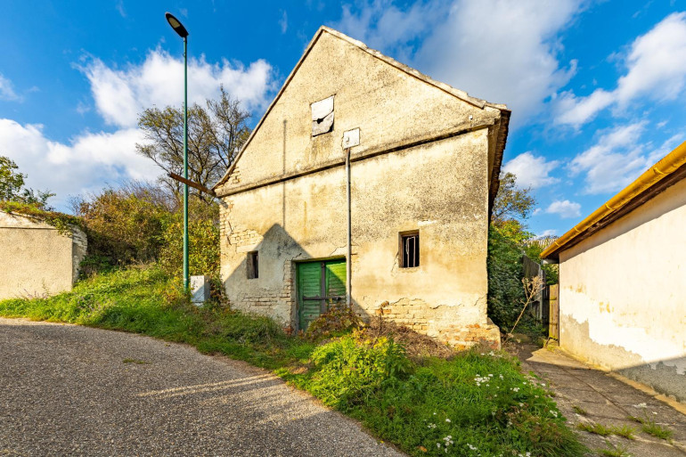 Sonstige - 2013, Oberparschenbrunn - Presshaus mit Weinkeller in Oberparschenbrunn!