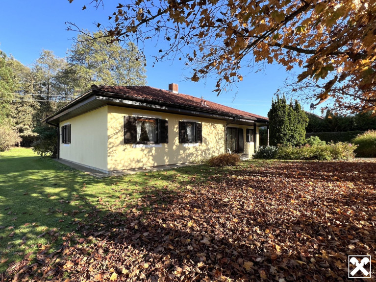 Haus - 7545, Neustift bei Güssing - Sofort bezugsfertiger Bungalow mit Grundstücken und Wäldern: 21.941 m² in idyllischer Natur!