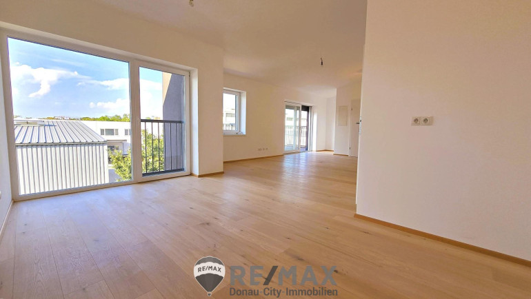 Wohnung - 1230, Wien - <b>&quot;3-Zimmer-Dachgeschosswohnung mit Balkon&quot;</b>