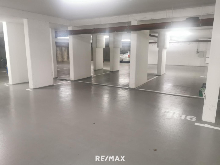 Immobilie - 1140, Wien - Garagenplatz