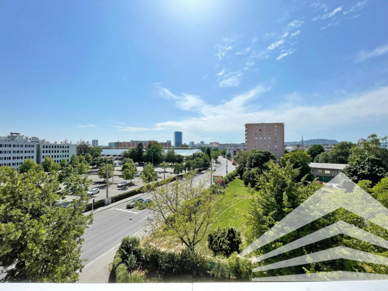 Wohnung - 4020, Linz - Tolle 2-Zimmer Dachgeschoßwohnung mit westseitigem Balkon!