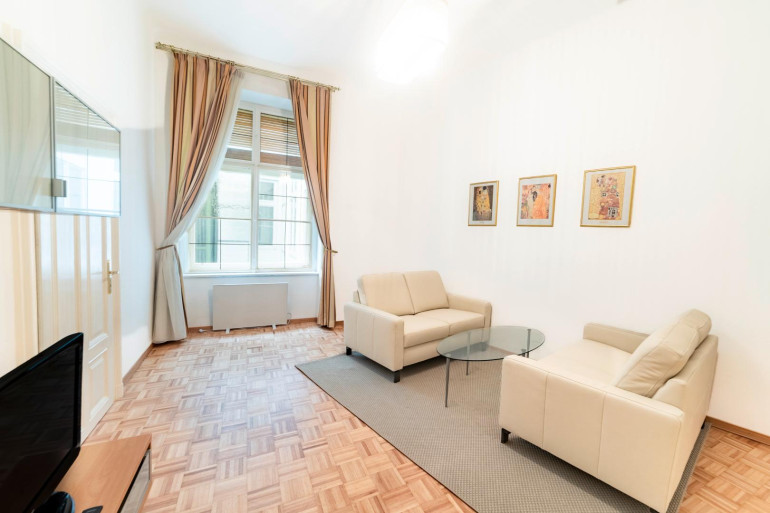 Wohnung - 1010, Wien - Exklusives Wohnen im Herzen Wiens – Stilvoll, ruhig und zentral