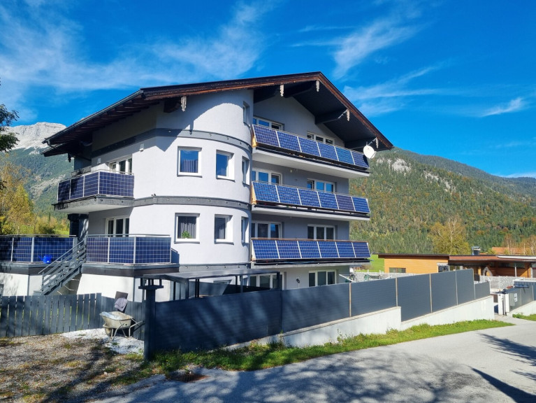 Haus - 6215, Steinberg am Rofan - Top-Investment ! Großes Anwesen mit 6 neuwertigen Wohnungen