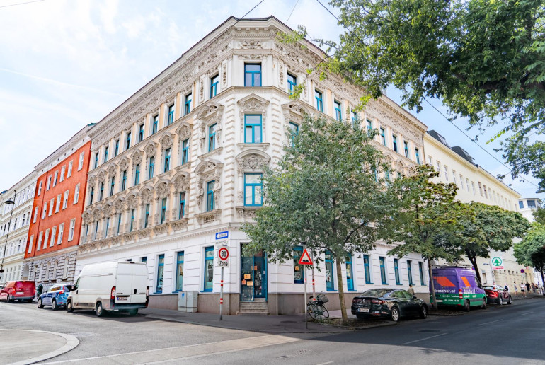 Zinshaus Renditeobjekt - 1160, Wien - Top-gepflegtes Wiener Zinshaus | ein solides, langfristiges Investment aus langjährigem Familienbesitz