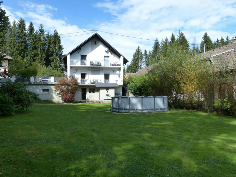 Haus - 9062, Moosburg (Ratzenegg) - Zweifamilienhaus mit Charme: Idyllische Lage, moderne Ausstattung und hervorragende Anbindung!