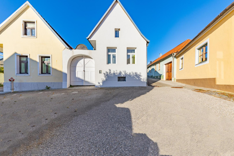 Haus - 3720, Pfaffstetten - WEINVIERTLER ALTBAUJUWEL IN PFAFFSTETTEN!