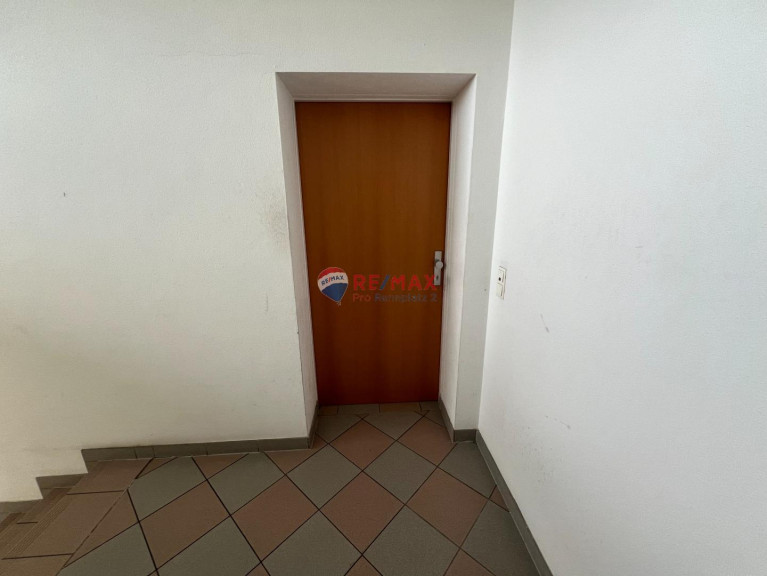 Wohnung - 9020, Klagenfurt - Ideal für Tierbesitzer: Dachgeschosswohnung mit Balkon - fast im Wald