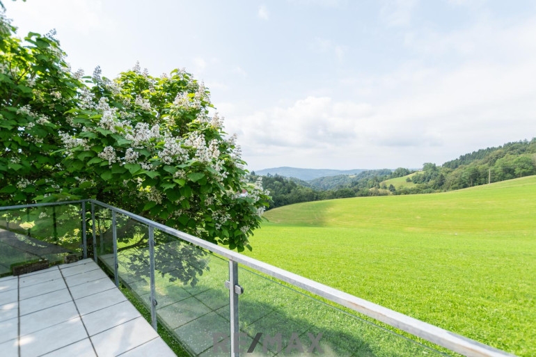 Haus - 4040, Pöstlingberg - Einzigartige Liegenschaft mit unverbaubarem Panoramablick in zentraler Alleinlage!