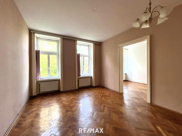 Wohnung - 1180, Wien - renovierungsbedürftige 3,5 Zimmer Wohnung im 1. Stock