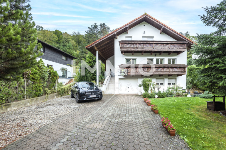 Haus - 1140, Mauerbach - Modernisiertes Familienhaus mit Pool, Garten und jeder Menge Platz zum Wohlfühlen in grüner Umgebung