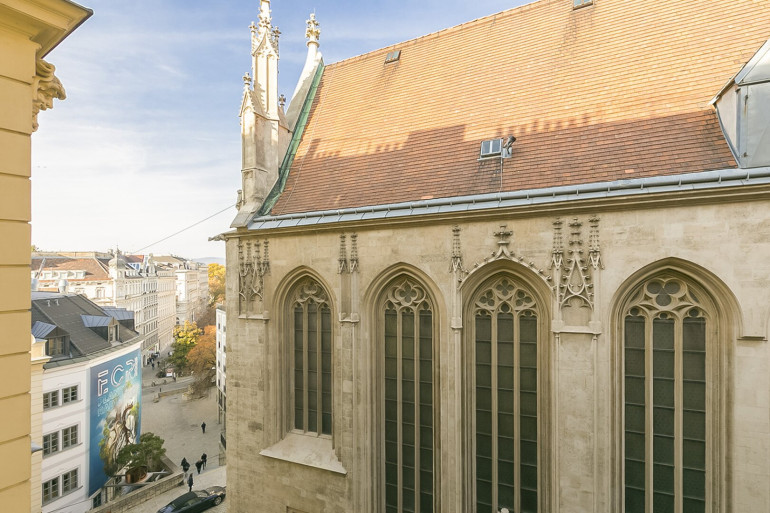 Wohnung - 1010, Wien - Passauer Platz - bis 28.02.2026 befristet vermietete Altbauwohnung mit Blick auf die Kirche