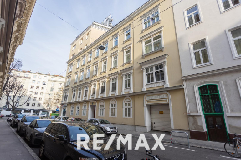 Wohnung - 1020, Wien - Charmante 2-Zimmer- Altbauwohnung im 2. Bezirk nahe Augarten- großer Balkon