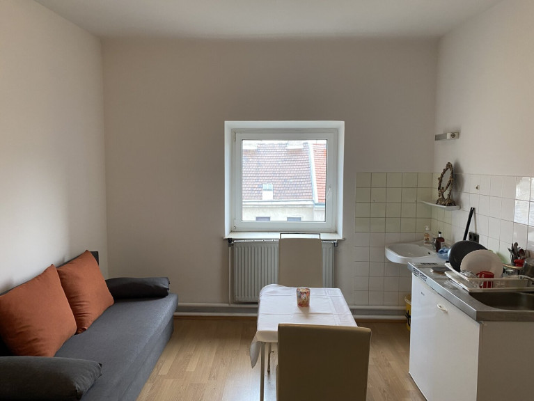 Wohnung - 1170, Wien - Arbeiterquartier in Wien:5 getrennte Zimmer + kleine DG-Wohnung