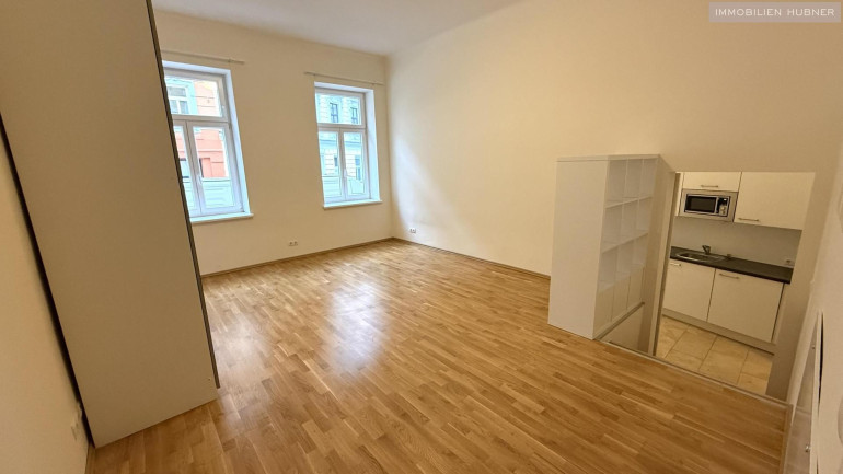 Wohnung - 1150, Wien - Perfekte 2-er WG (2 Eingängen, 2x Bad/WC) mit Terrasse in U4-Nähe!!!