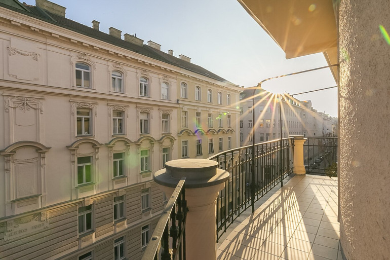 Wohnung - 1040, Wien - Hauslabgasse - repräsentativer 5 Zimmer Altbau mit 3 Balkonen und Parkblick