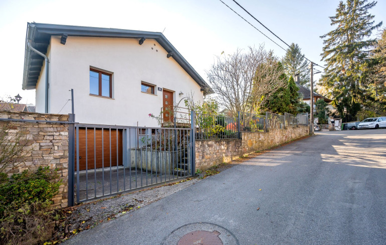 Haus - 2384, Breitenfurt bei Wien - Charmantes Einfamilienhaus in Breitenfurt bei Wien – 3 Zimmer, Garage, Terrasse, attraktiver Garten