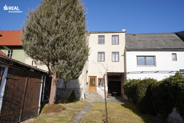 Haus - 3843, Dobersberg - Geräumiges Wohnhaus mit großem Garten und angrenzendem Fischteich