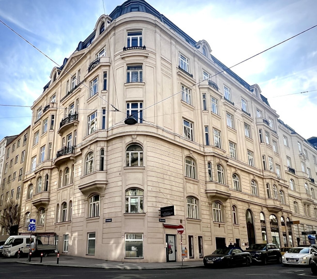 Wohnung - 1030, Wien,Landstraße - ELEGANTE 7 ZIMMER-WOHNUNG - GROSSZÜGIG, RENOVIERUNGSBEDÜRFTIG, MIT KLEINEM BALKON