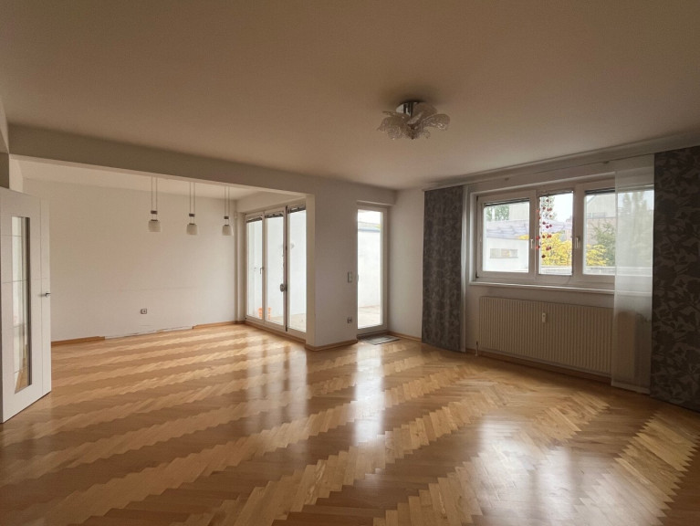 Wohnung - 1230, Wien - Sehr schöne 5 Zimmer-Maisonette mit großer Terrasse