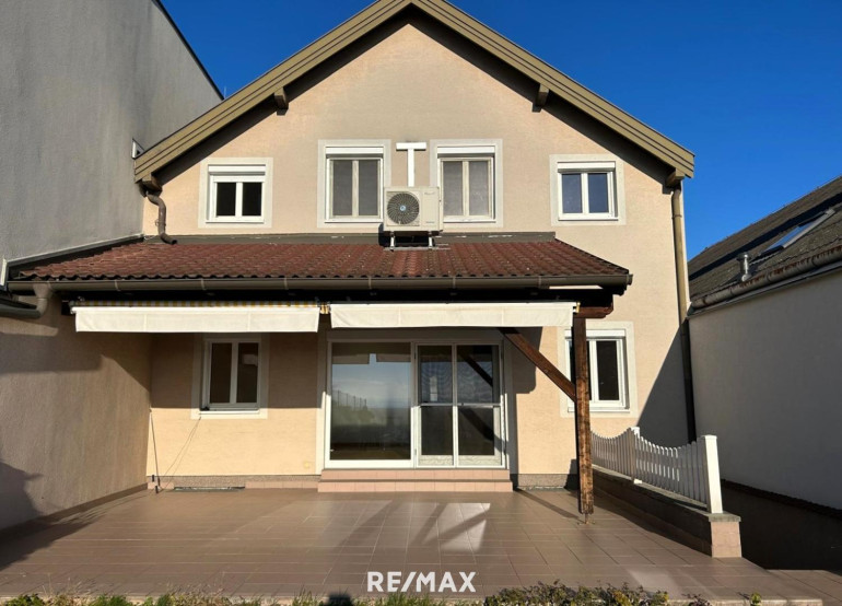 Haus - 7100, Neusiedl am See - Einfamilienhaus mit Seeblick