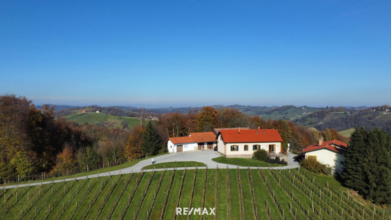 Haus - 8471, Spielfeld - IN SLOWENIEN - Weingut in spektakulärer Alleinlage mit traumhafter Aussicht!