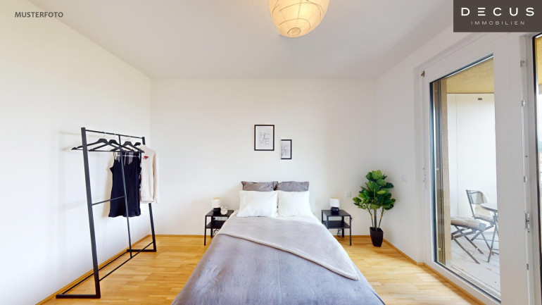 Wohnung - 8020, Graz - | TOLLE 3 ZIMMER WOHNUNG | MIT BLICK AUF DEN SCHLOSSBERG | INKL. BEGEHBARER KASTEN | 1. MONAT MIETFREI | 5. OG  | REININGHAUSPARK |