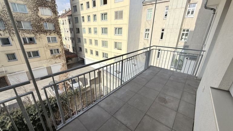 Wohnung - 1100, Wien - Sehr schöne 2-Zimmer Wohnung mit Balkon!