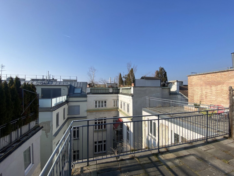 Wohnung - 1060, Wien - Attraktive Dachgeschosswohnung mit großer Terrasse