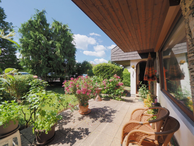 Haus - 2560, Berndorf - Ein Zuhause in Ruhelage mit Charakter, Gartenparadies und vielen Möglichkeiten - Berndorf, Baden