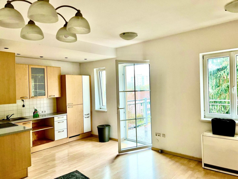 Wohnung - 8020, Graz - Geräumige 3-Zimmer-Wohnung mit Großem Balkon: Entspanntes Wohnen mit Freiluftflair,befristet vermietet.