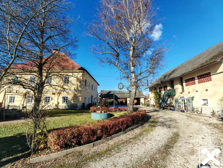 Haus - 9020, Klagenfurt am Wörthersee - Naturjuwel am Stadtrand von Klagenfurt! Exklusives Anwesen mit prachtvollem Garten