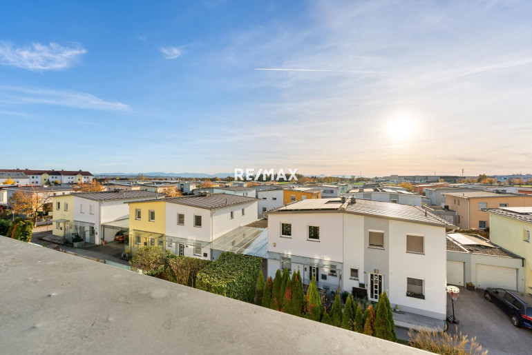 Haus - 4060, Leonding - Reihenhaus mit Dachterrasse, Garten und Keller!